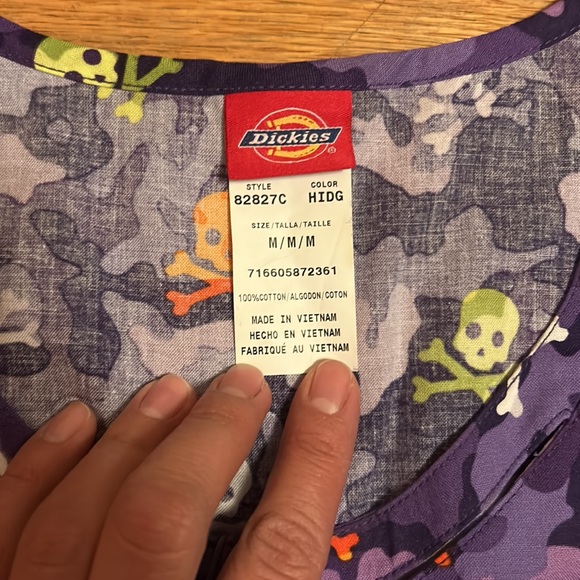 Halloween scrub top - Picture 2 of 10